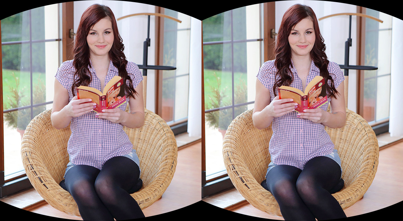 Sexy College Student Does Awesome Solo thumb main